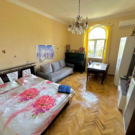 יירבאן Karson Family Hostel & Guest House מראה חיצוני תמונה