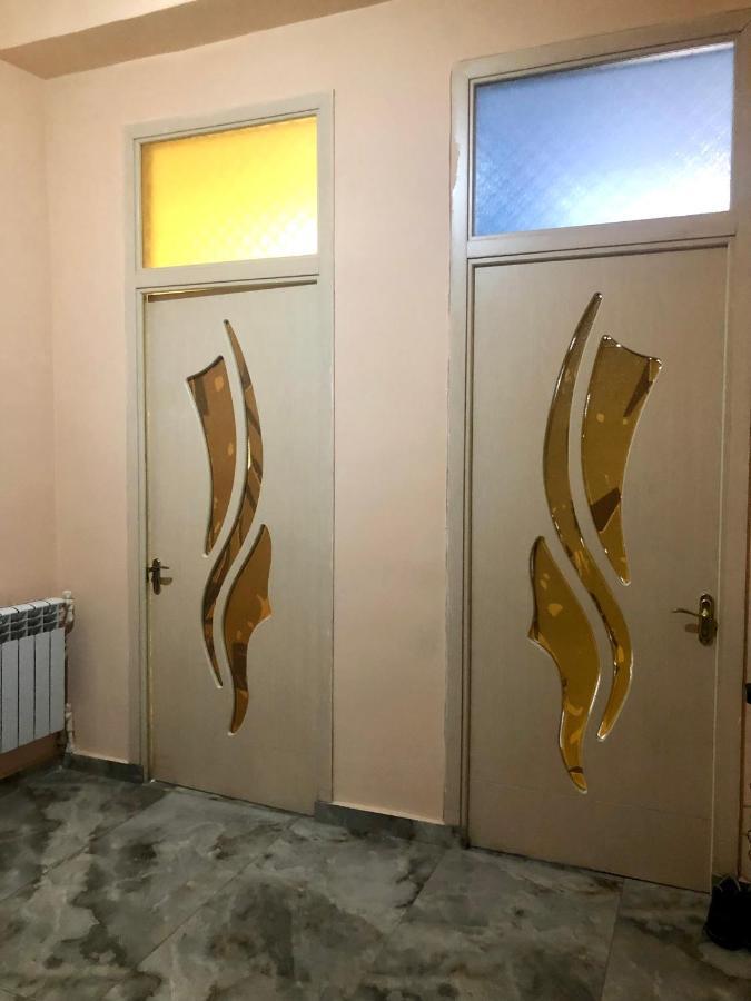 יירבאן Karson Family Hostel & Guest House מראה חיצוני תמונה