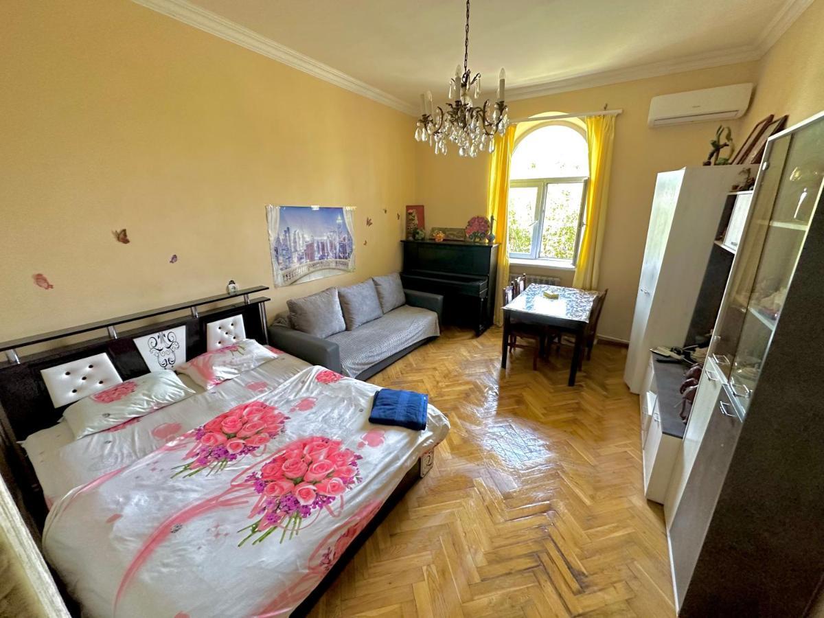 יירבאן Karson Family Hostel & Guest House מראה חיצוני תמונה