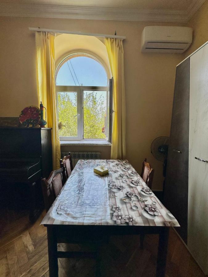 יירבאן Karson Family Hostel & Guest House מראה חיצוני תמונה